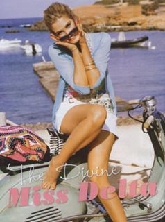 Delta Goodrem feet photo thumbnail