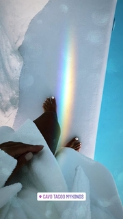 Amy Jackson feet photo thumbnail