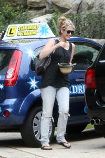 Delta Goodrem feet photo thumbnail