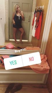 Paige VanZant feet photo thumbnail