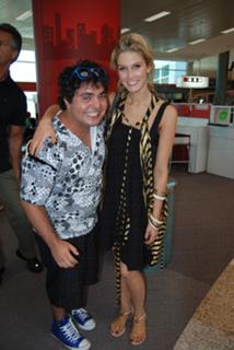 Delta Goodrem feet photo thumbnail
