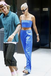 Hailey Bieber feet photo thumbnail