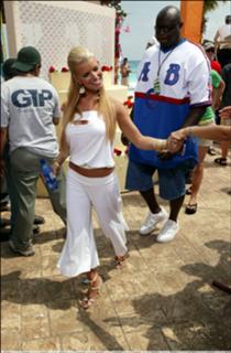 Jessica Simpson feet photo thumbnail