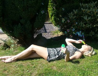 Gabrielle Taylor feet photo thumbnail