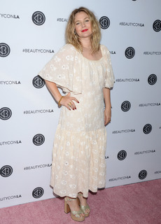 Drew Barrymore feet photo thumbnail