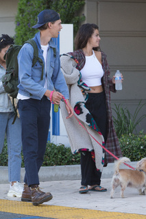 Selena Gomez feet photo thumbnail