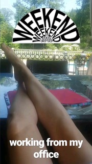 Jessica Chastain feet photo thumbnail