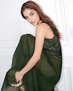 Barbara Palvin feet photo thumbnail