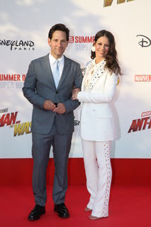 Evangeline Lilly feet photo thumbnail