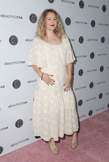 Drew Barrymore feet photo thumbnail
