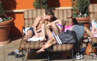 Pixie Lott feet photo thumbnail