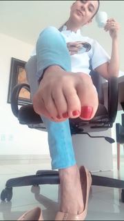 Alaine Crissiê feet photo thumbnail