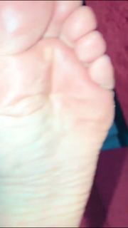Alaine Crissiê feet photo thumbnail