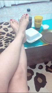 Alaine Crissiê feet photo thumbnail