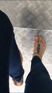 Alaine Crissiê feet photo thumbnail