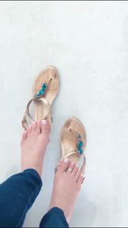 Alaine Crissiê feet photo thumbnail