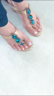 Alaine Crissiê feet photo thumbnail