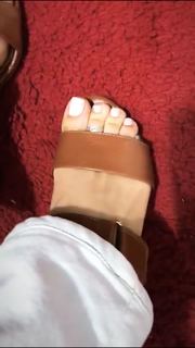 Alaine Crissiê feet photo thumbnail