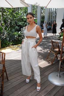 Olivia Culpo feet photo thumbnail