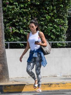 Jenna Dewan feet photo thumbnail
