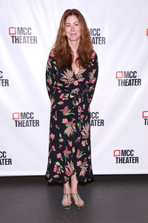 Dana Delany feet photo thumbnail