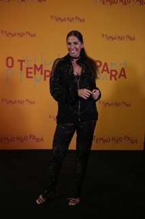 Adriane Galisteu feet photo thumbnail
