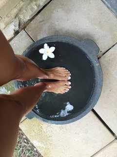 Anna Lewandowska feet photo thumbnail