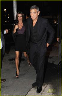 Elisabetta Canalis feet photo thumbnail