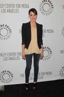 Aubrey Plaza feet photo thumbnail