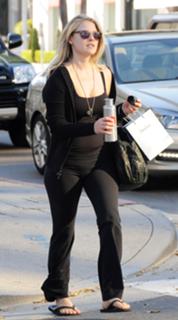 Ali Larter feet photo thumbnail