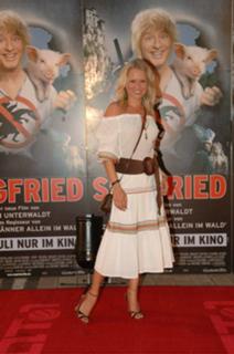 Nova Meierhenrich feet photo thumbnail
