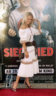 Nova Meierhenrich feet photo thumbnail