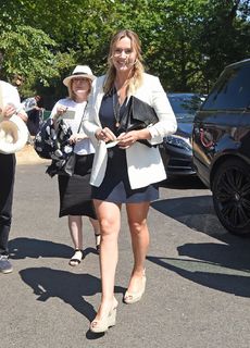 Kate Winslet feet photo thumbnail