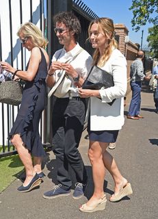Kate Winslet feet photo thumbnail