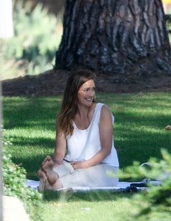 Minka Kelly feet photo thumbnail