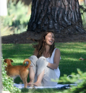 Minka Kelly feet photo thumbnail