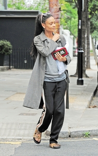 Thandiwe Newton feet photo thumbnail