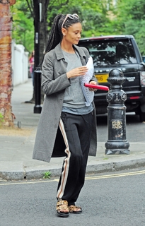 Thandiwe Newton feet photo thumbnail