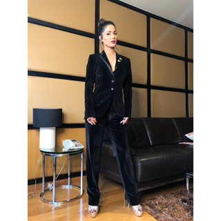 Hina Khan feet photo thumbnail