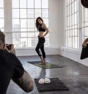 Jessica Biel feet photo thumbnail