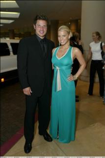 Jessica Simpson feet photo thumbnail