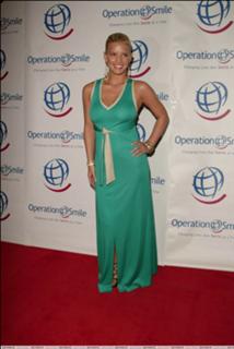 Jessica Simpson feet photo thumbnail