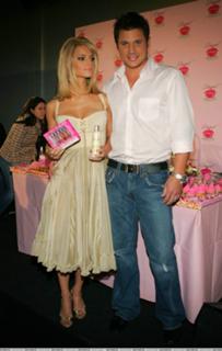 Jessica Simpson feet photo thumbnail
