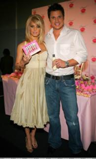 Jessica Simpson feet photo thumbnail
