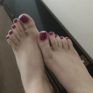 Isa Pes feet photo thumbnail