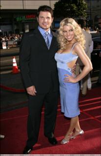 Jessica Simpson feet photo thumbnail