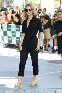 Lily James feet photo thumbnail