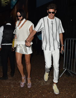 Dua Lipa feet photo thumbnail