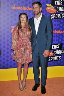 Danica Patrick feet photo thumbnail