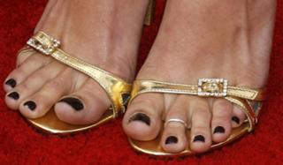 Aimee Teegarden feet photo thumbnail